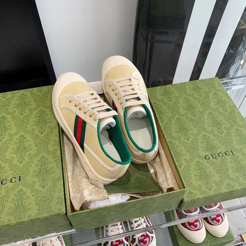 Affordable Gucci Shoes 2212PZ0103 0203