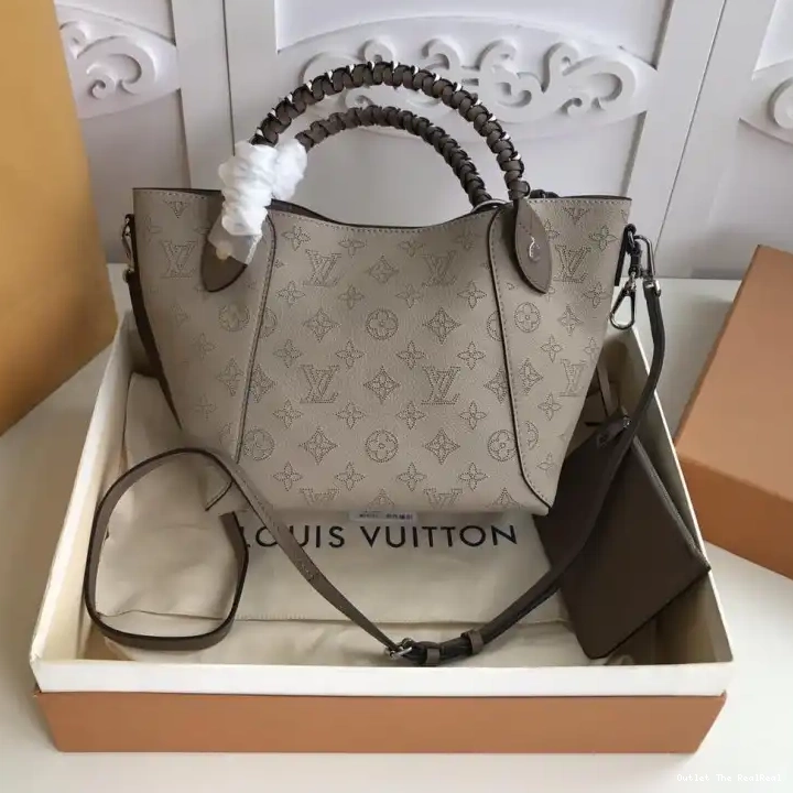 Cheap LV 19B570373 Bags 0220